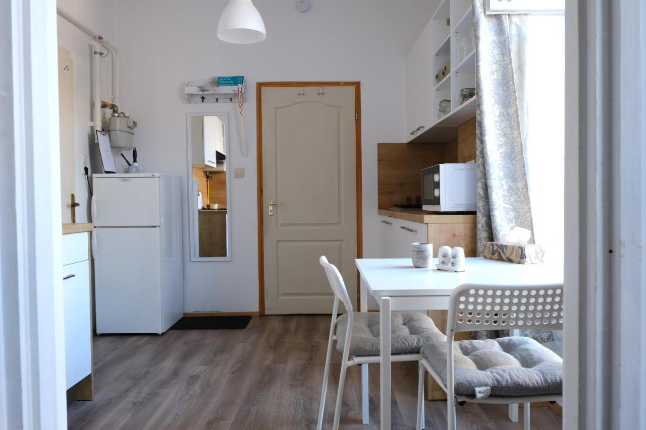 Varfal-Lak Apartman ショプロン エクステリア 写真